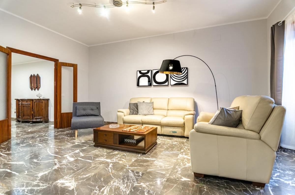 Elegant Retreat In Rome, Comfort & Style - Metro A Appartement Rome