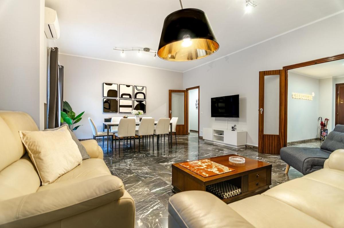 Elegant Retreat In Rome, Comfort & Style - Metro A Apartment
