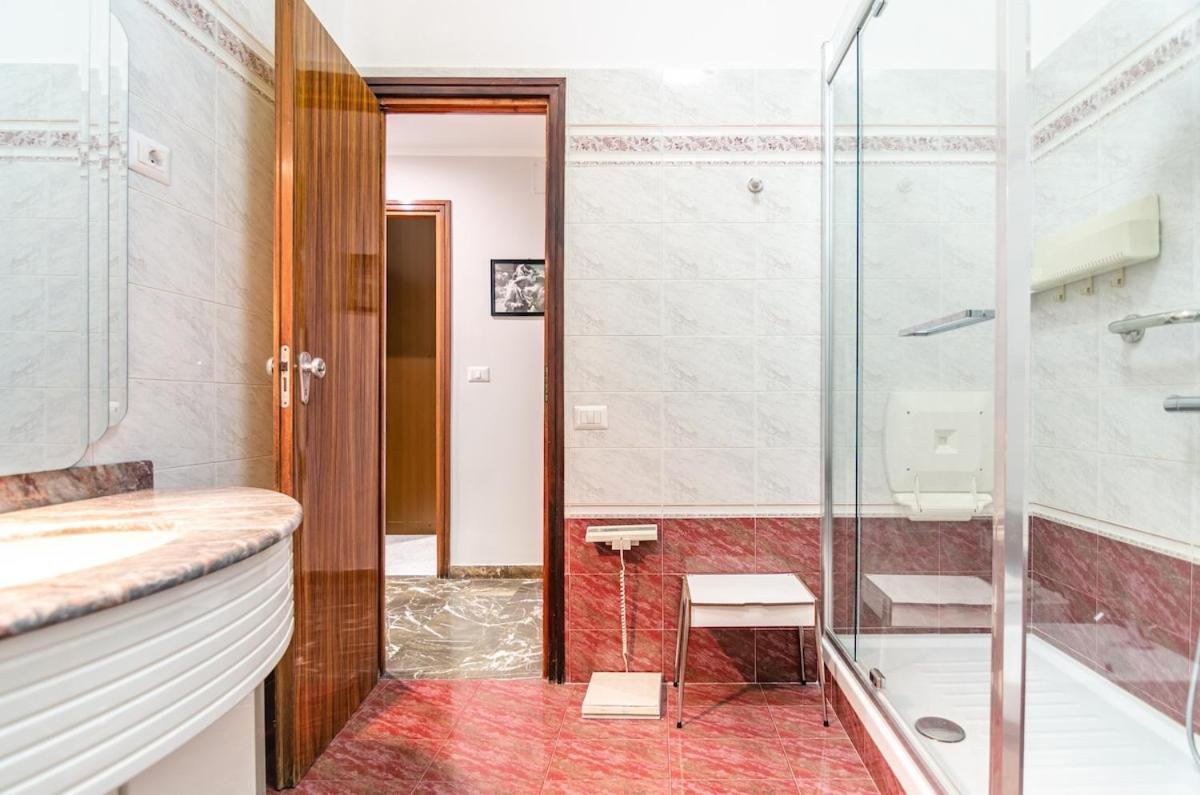 Elegant Retreat In Rome, Comfort & Style - Metro A Rome