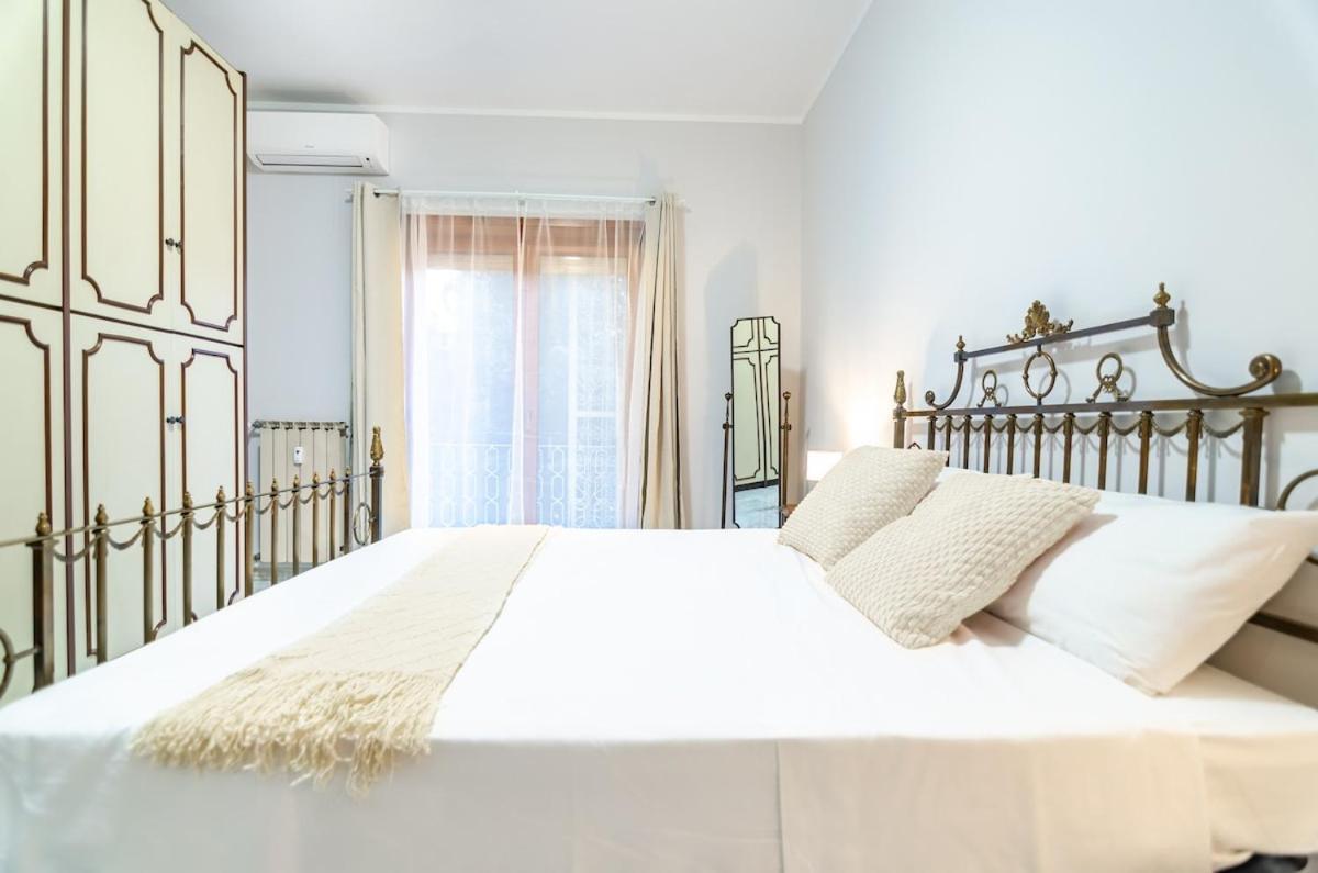 Elegant Retreat In Rome, Comfort & Style - Metro A Apartment Rome